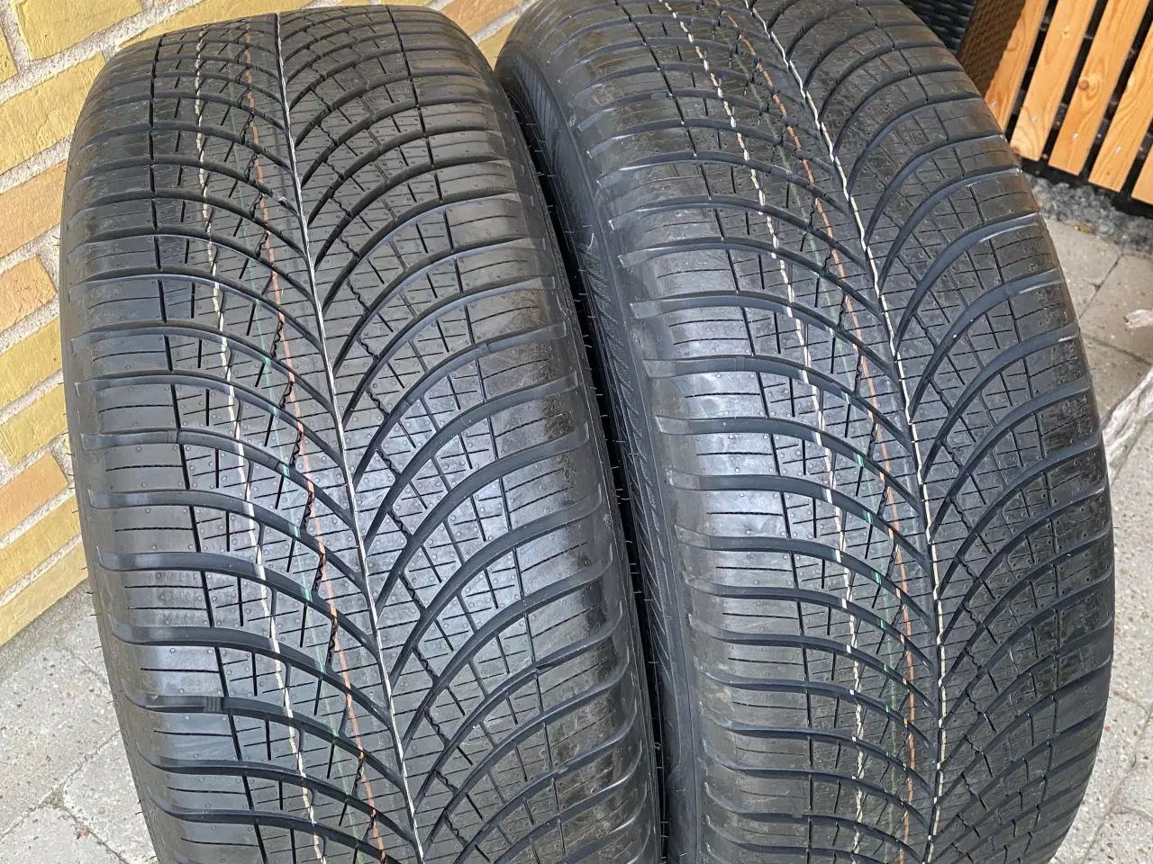 Billede 7 - 20” Nye Goodyear Helårs 255/45-20”
