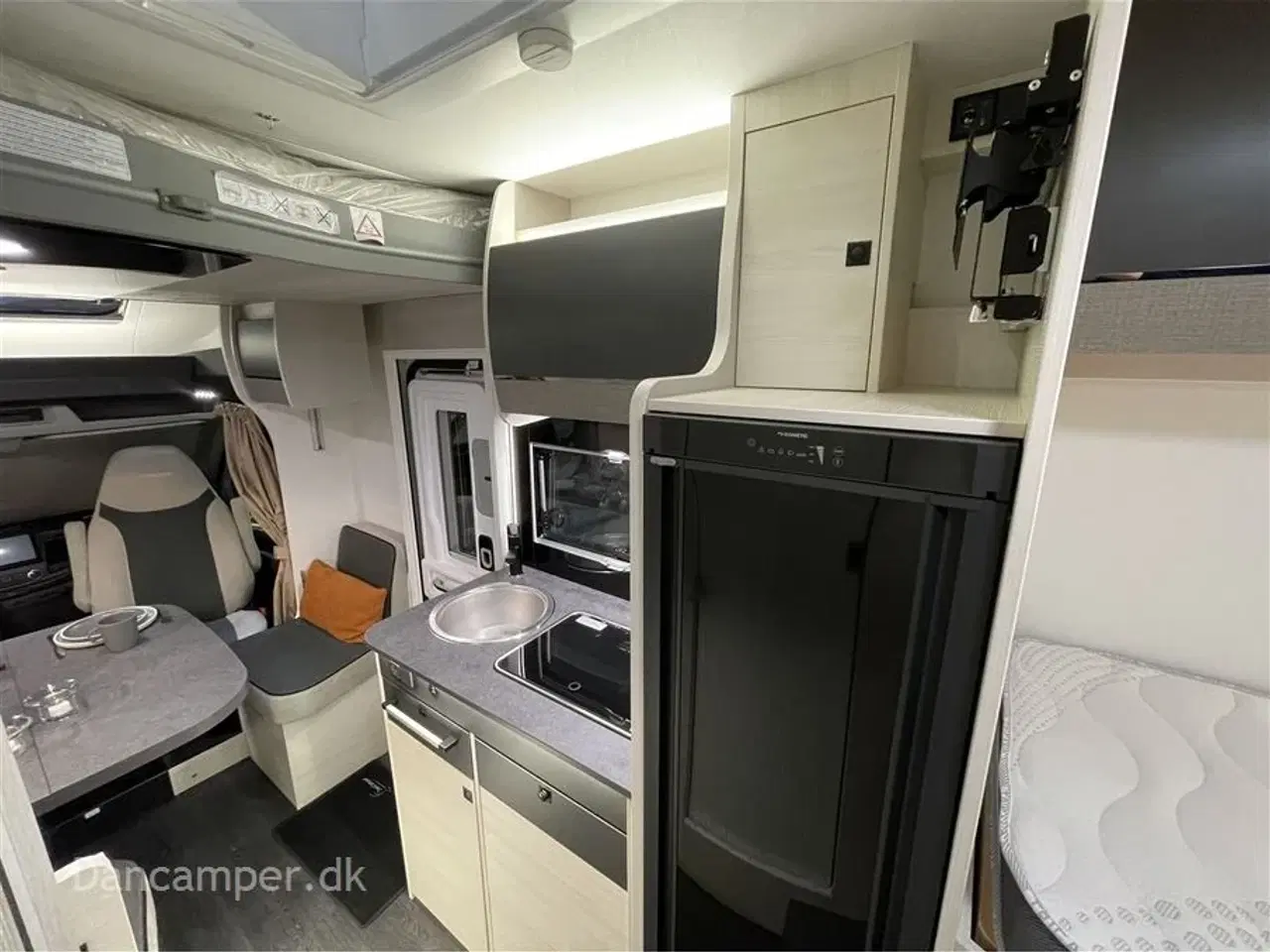 Billede 11 - 2023 - Chausson Titanium 627 ULTIMATE   2023 model. Enkeltsenge + hæve-/sænkeseng, 5 selepladser, 4 sovepladser med mulighed for 5, 170Hk Aut,, Artic pakke, meget udstyr