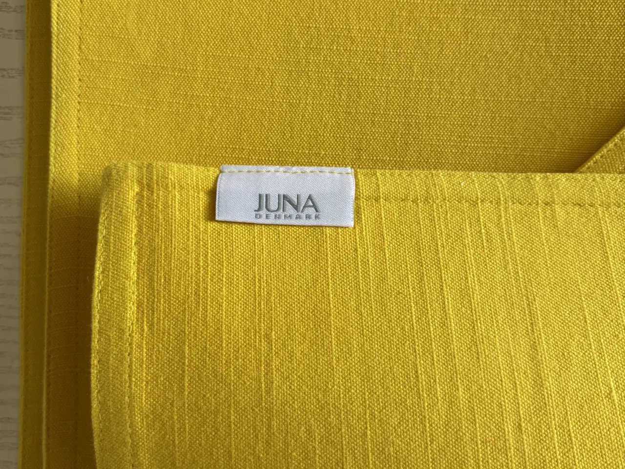 Billede 2 - Dækkeservietter, JUNA  6 stk.