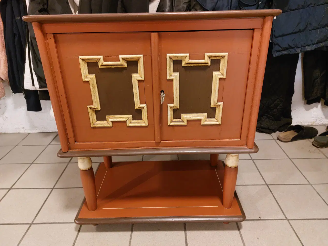 Billede 1 - Lille skab