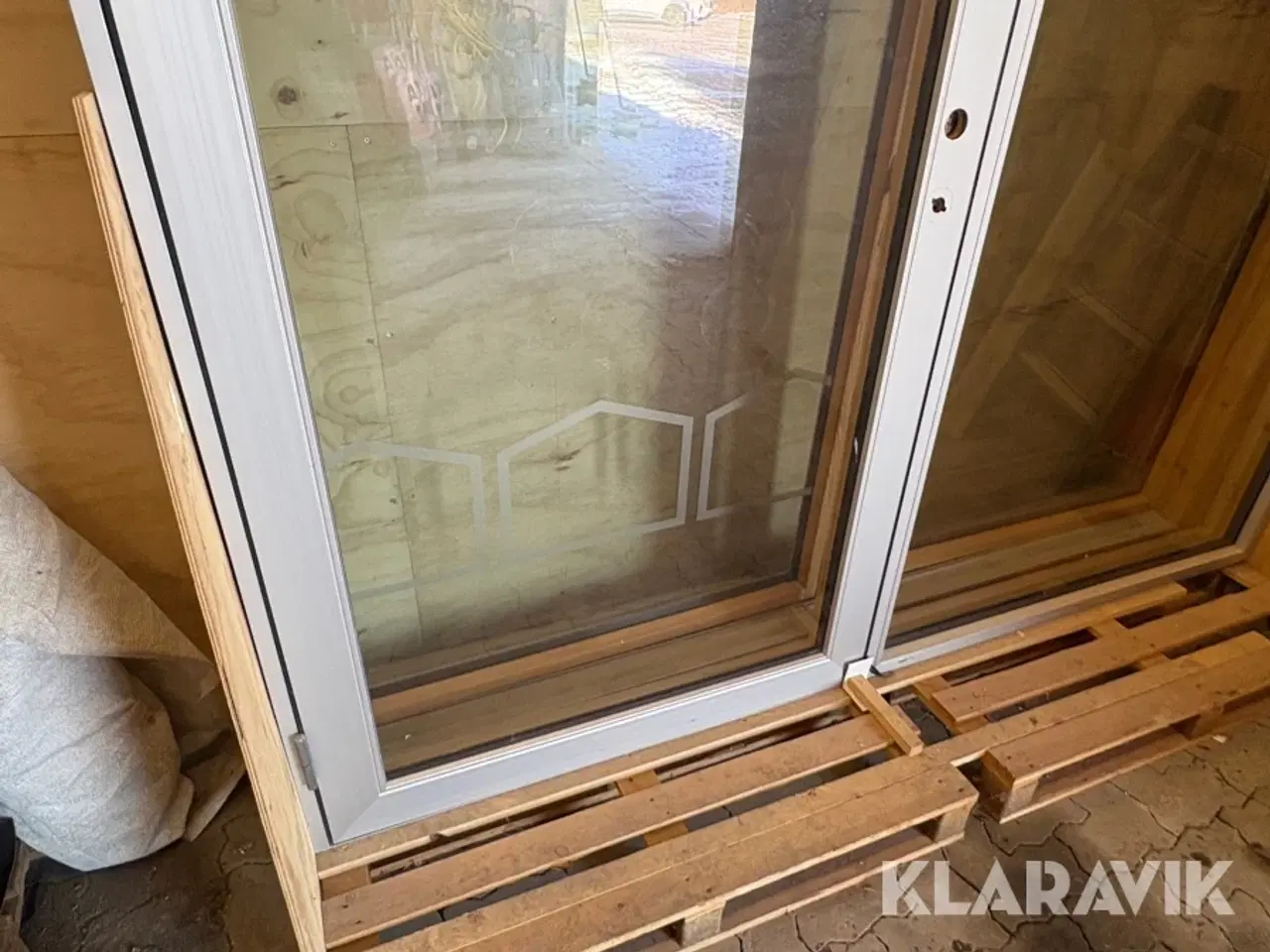 Billede 5 - Vinduesparti 2 styk 1 med overdel og 1 med gennemgående låsekasse