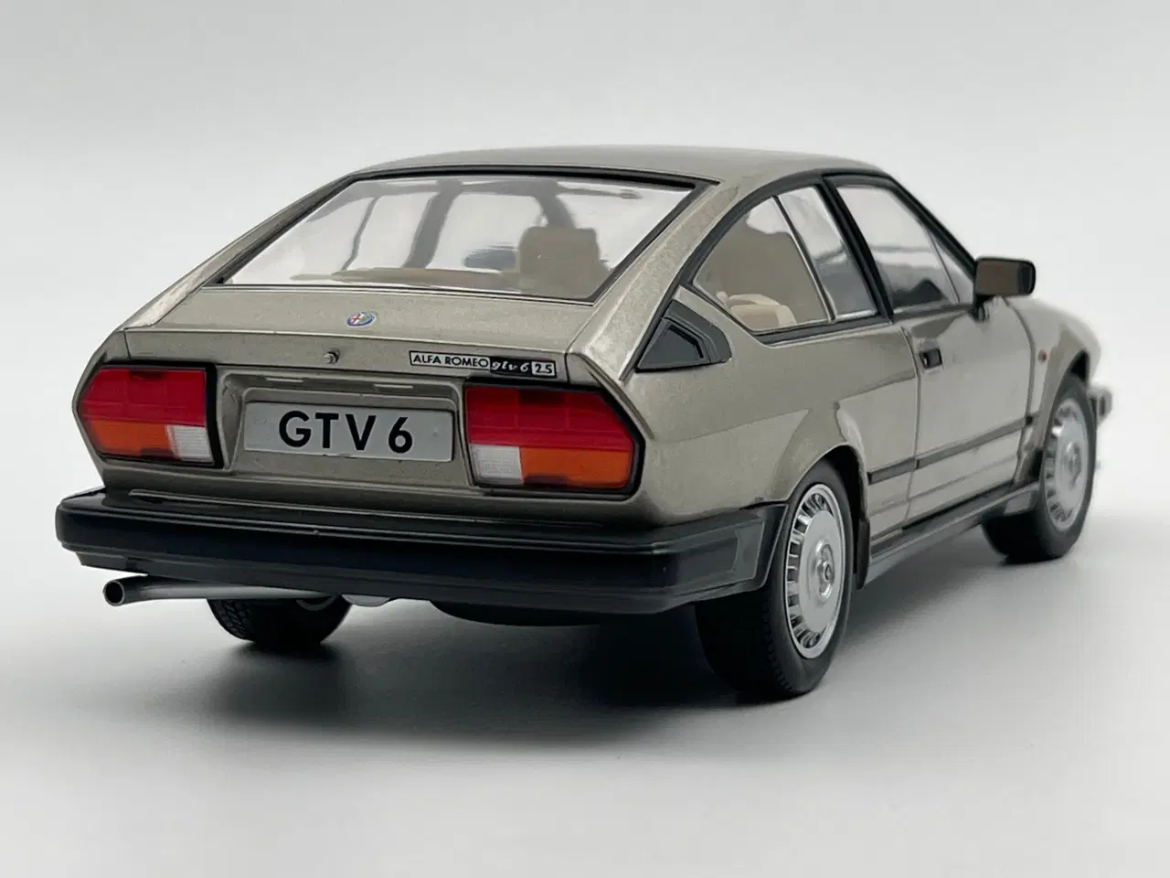 Billede 7 - 1984 Alfa Romeo GTV V6 - 1:18