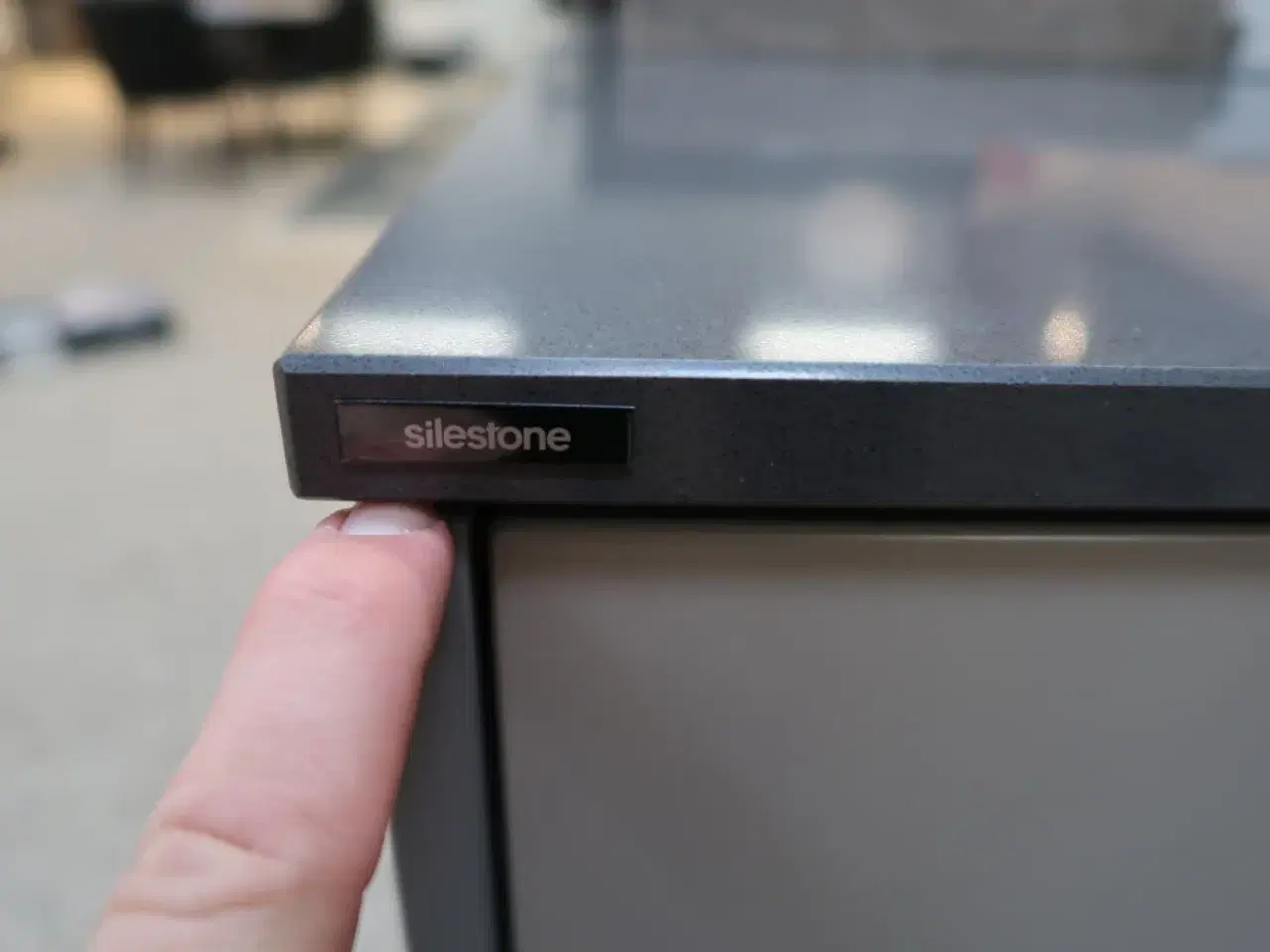 Billede 25 - Køkken NORDANRO uden hårdehvidearer/armatur med stenbordplade SILESTONE