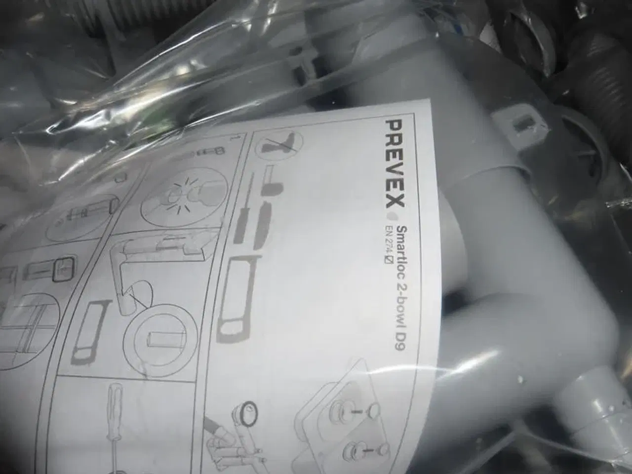 Billede 4 - 2 paller med vandlåse til dobbelt håndvaske