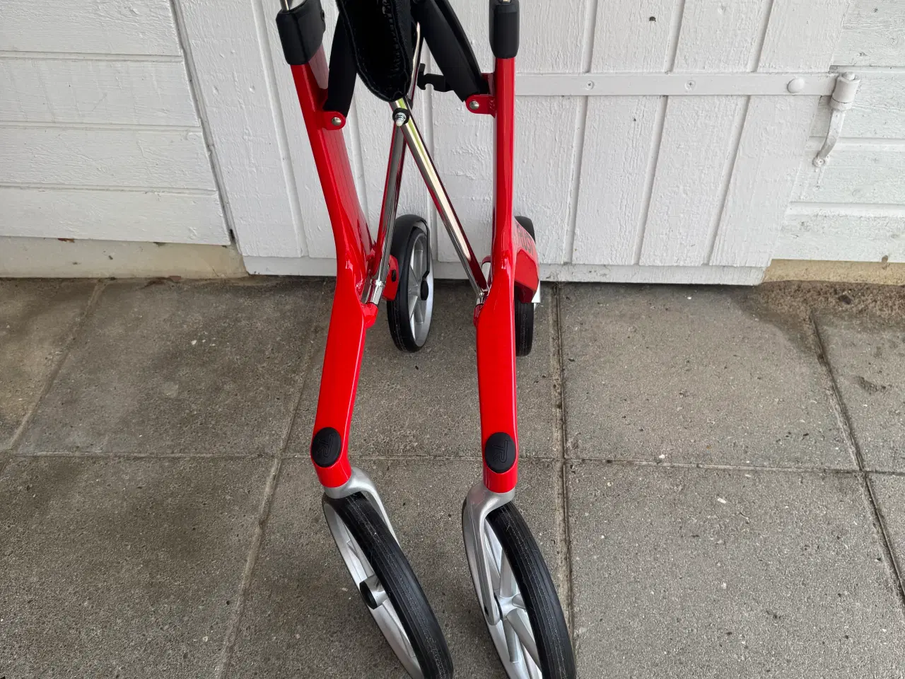 Billede 7 - TrustCare Let's Flyrollator  i rød 