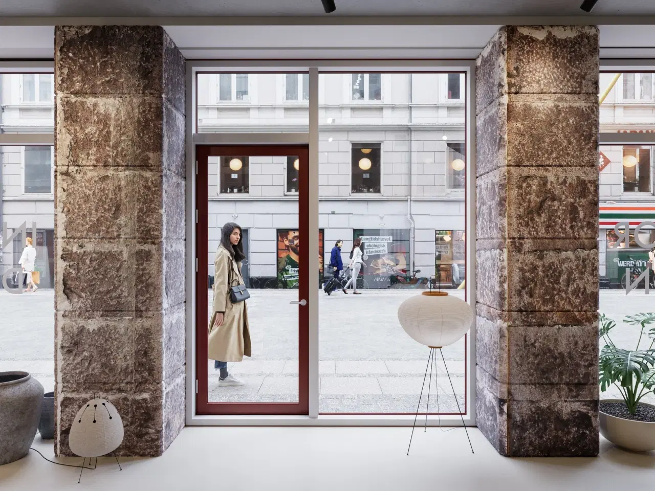 Billede 3 - Nyrenoveret butikslejemål synligt fra krydset ved Vesterbrogade/Værnedamsvej