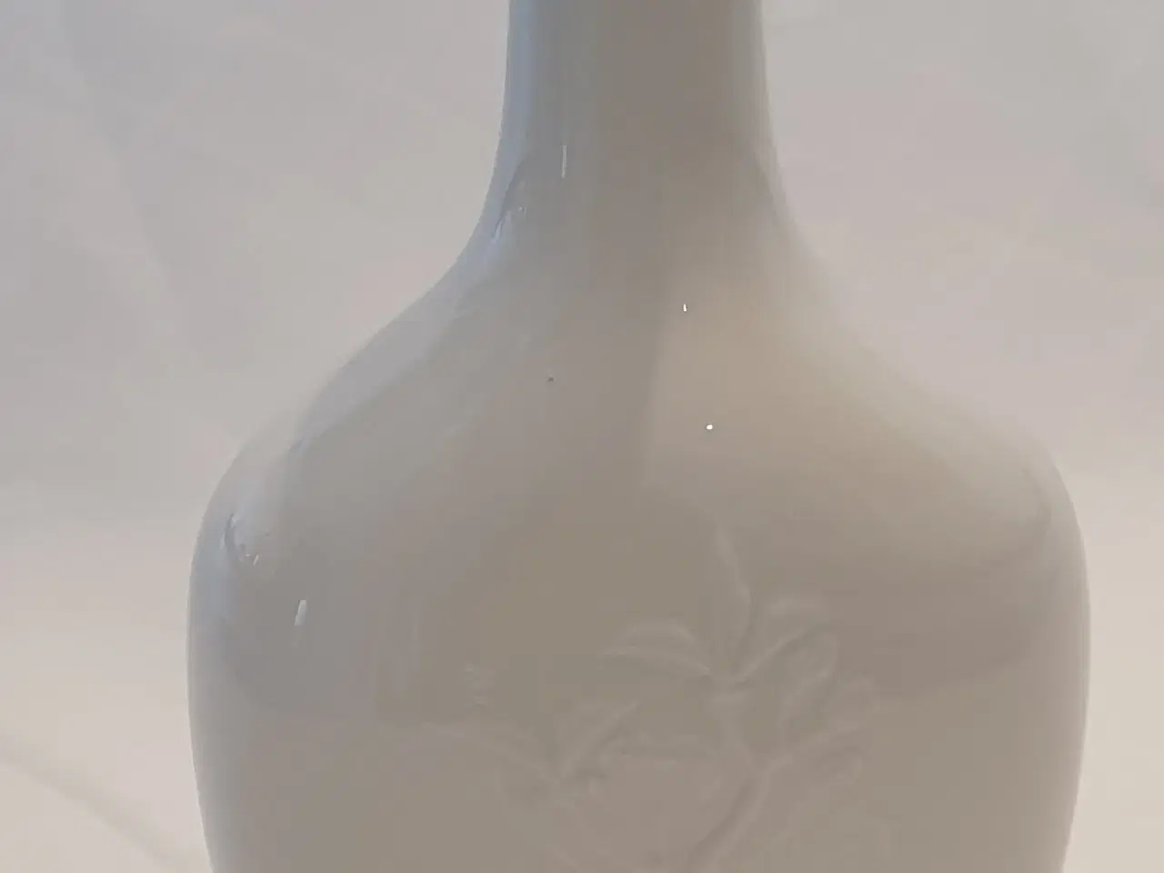 Billede 5 - Flaske med prop/eller hvid vase med blomstergren