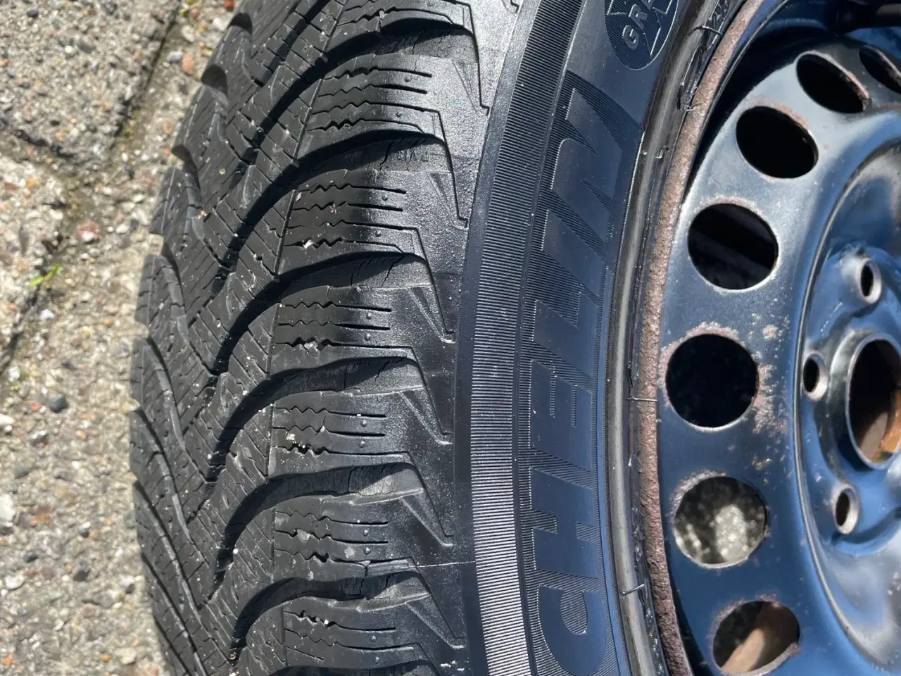 Billede 3 - Vinter & sommer dæk på fælge !