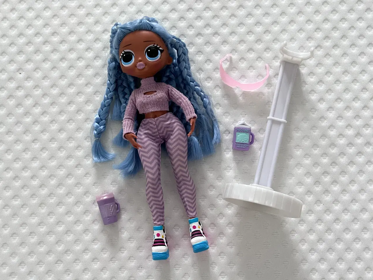 Billede 3 - L.O.L. Surprice Dukke inkl.tøj, sko, karton + krus