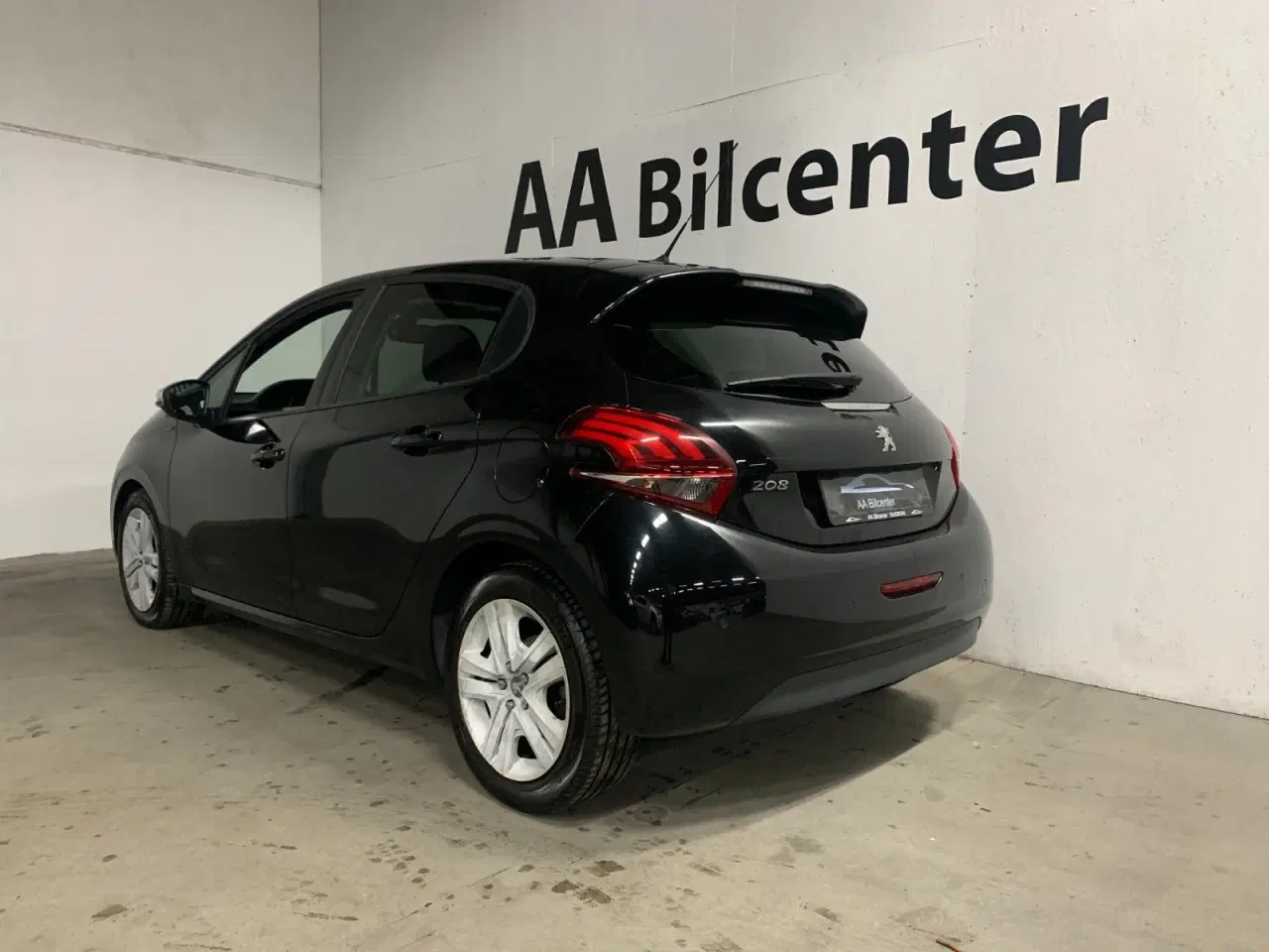 Billede 5 - Peugeot 208 1,5 BlueHDi 100 Signature Sky