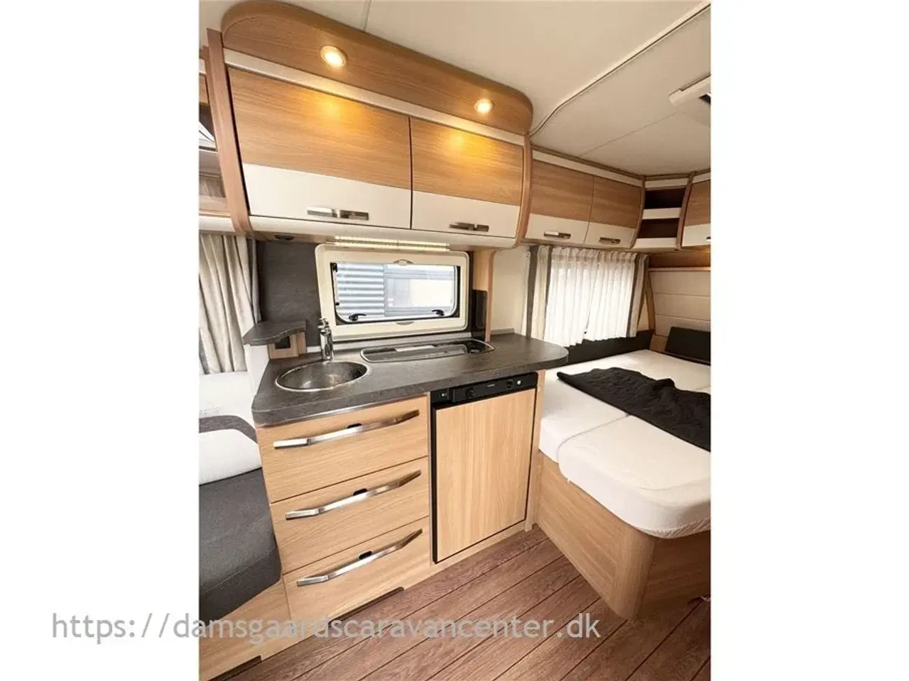 Billede 11 - 2018 - Knaus Südwind Silver Selection 450 FU   Franskseng-Gulvtemp.-Mover-Telt