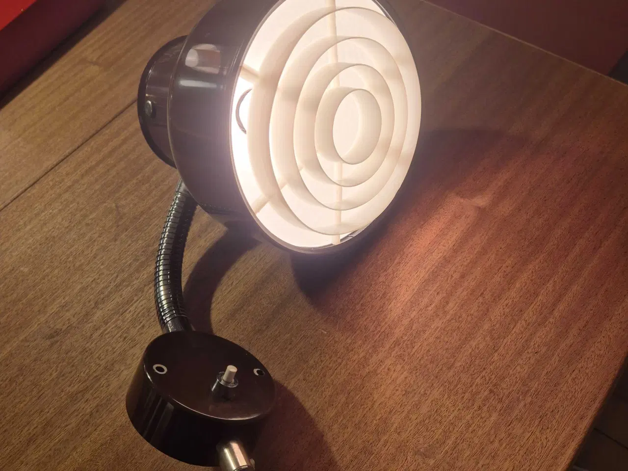 Billede 4 - Herlig chokoladebrun Bumling væglampe 