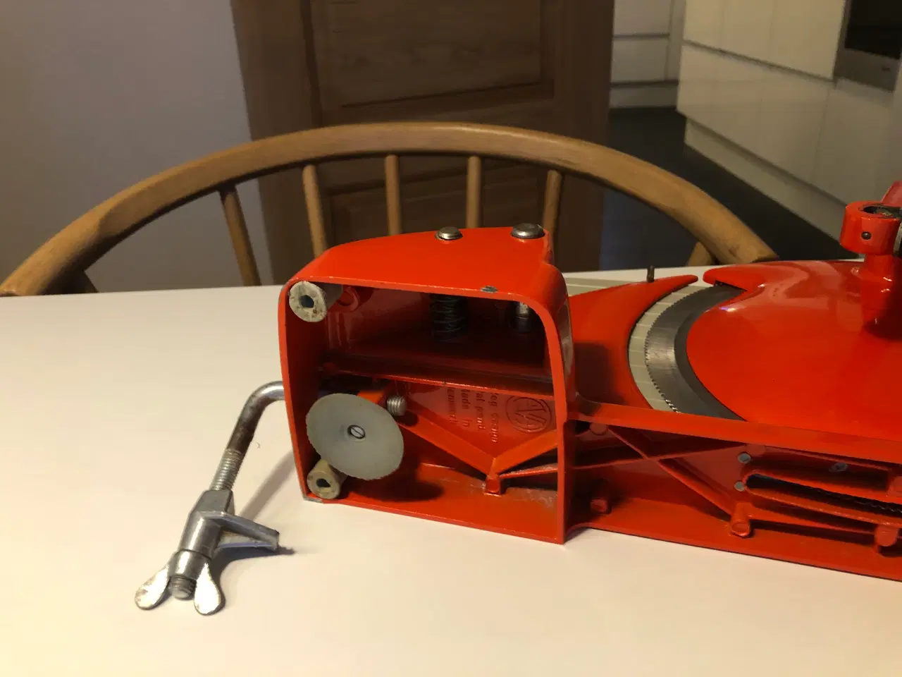 Billede 10 - EVA Brødskærer i rød med grå side