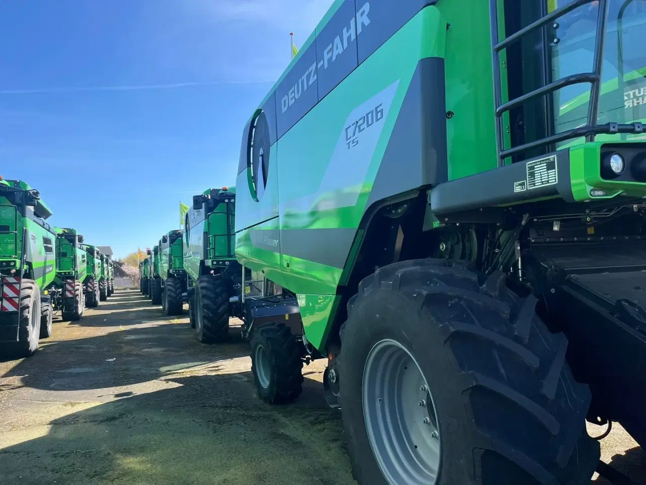 Billede 19 - Deutz-Fahr C7206 With 24feed - 7.2m header. New and unused Combine together with 7.2m header