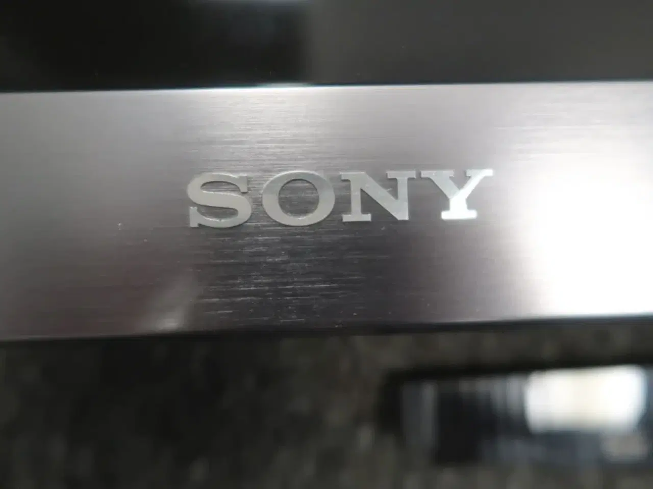 Billede 2 - Fjernsyn, SONY med ophæng, KDL-32EX600