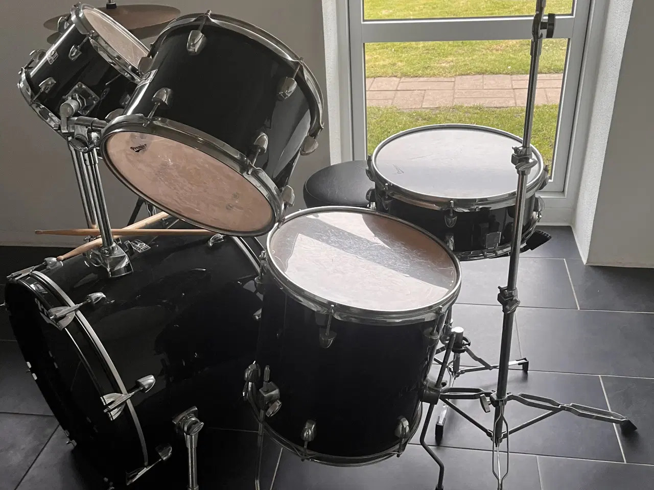 Billede 2 - Trommesæt med skammel 