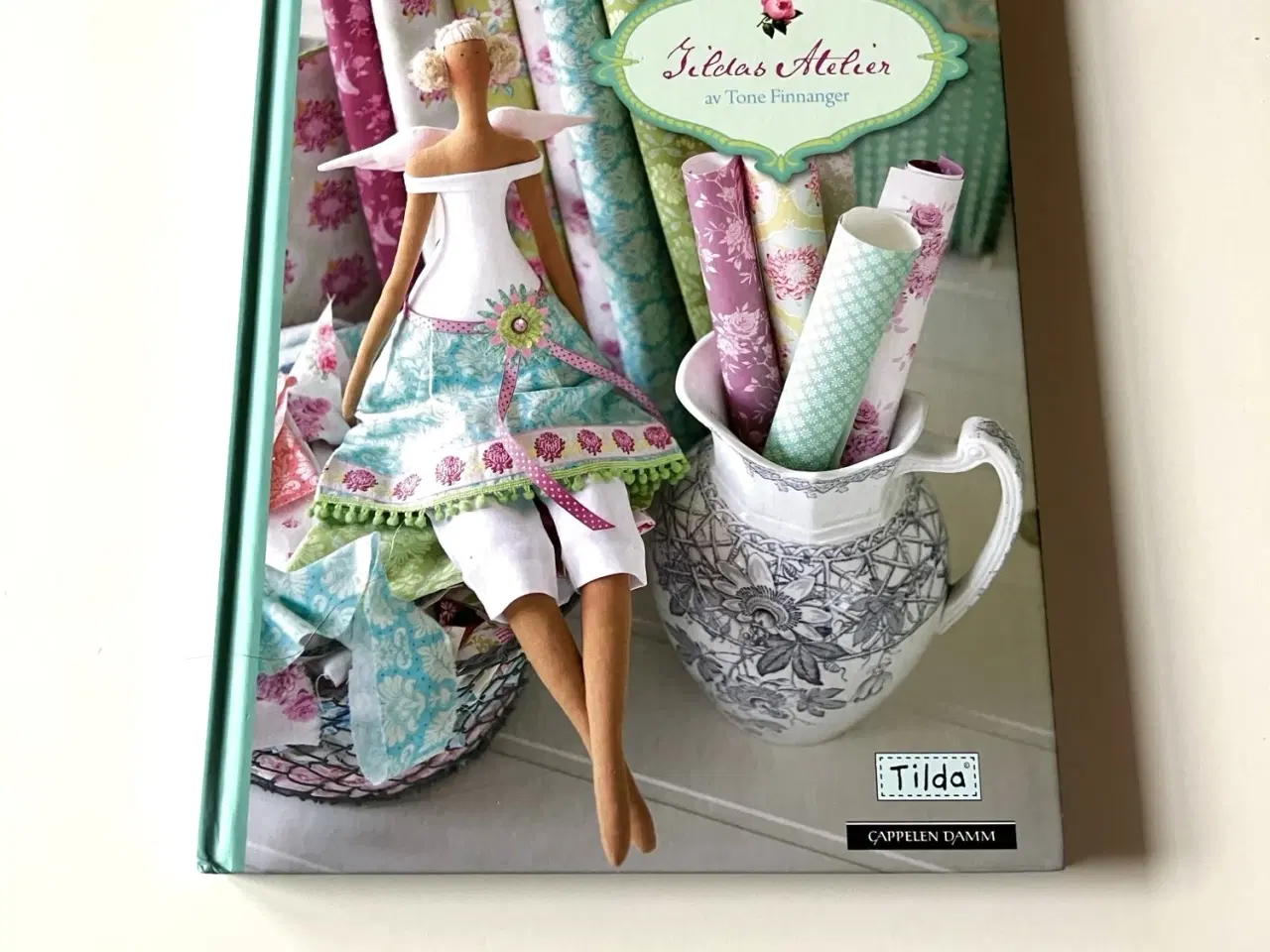 Billede 1 - Tildas atelier. Av Tone Finnanger (Norsk)