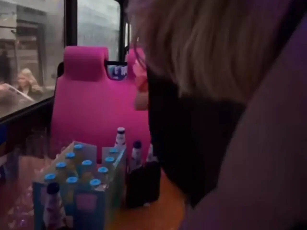 Billede 1 - DAB Silkeborg bus pink partybus fx