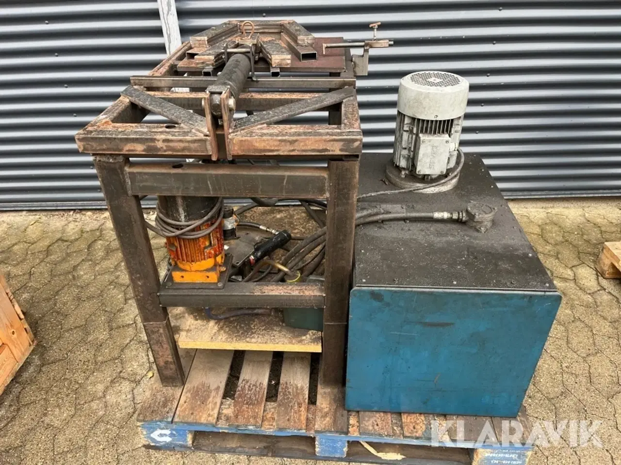 Billede 2 - Presse med hydraulikstation