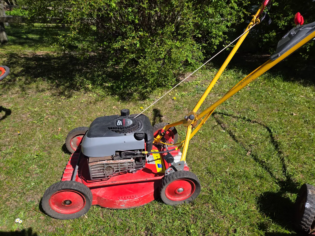 Billede 1 - Klippo plæneklipper sælges.