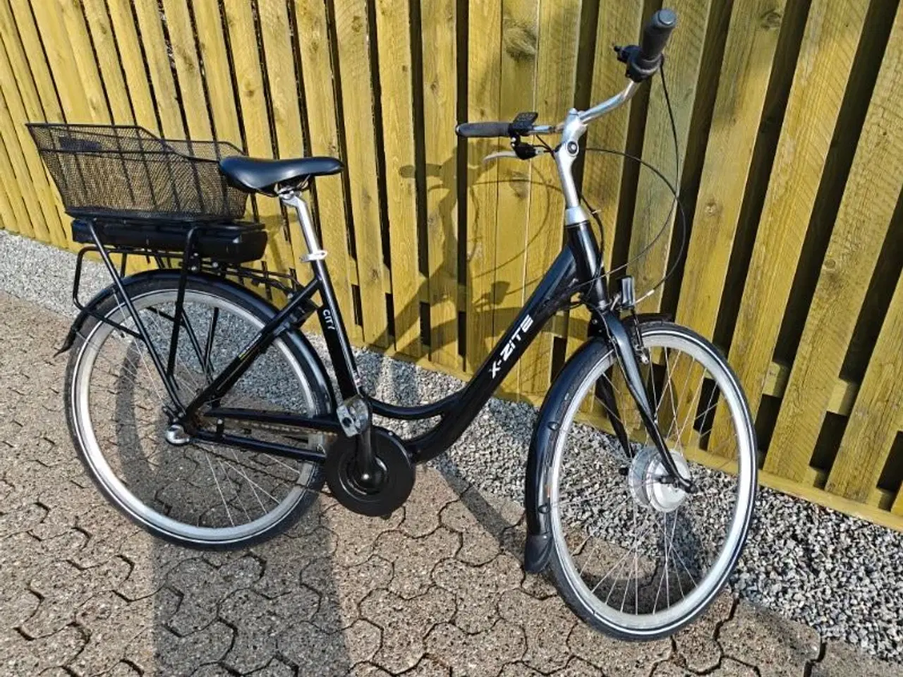 Billede 1 - Dame elcykel ( reserveret )