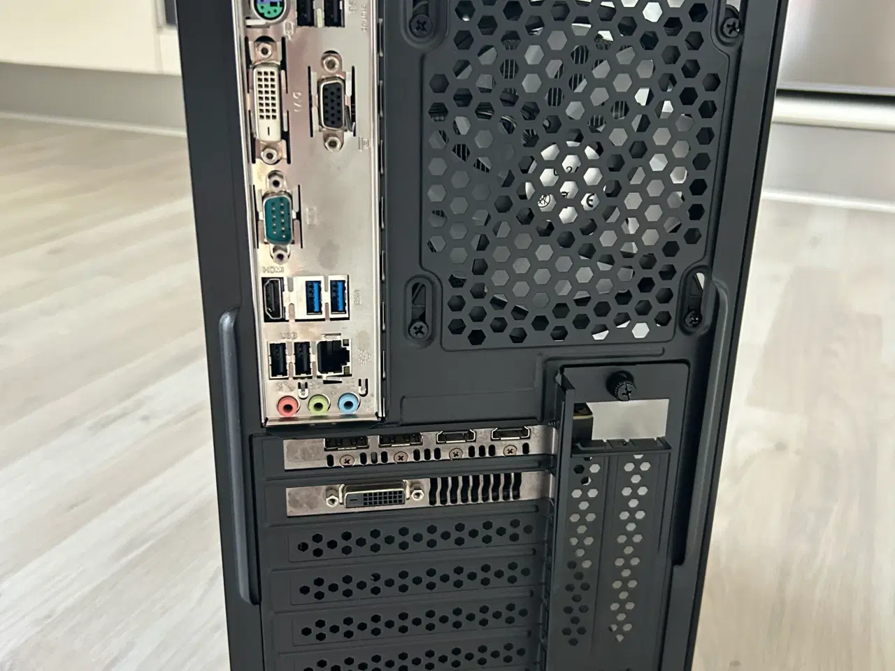 Billede 5 - Super flot og renoveret Gamer 