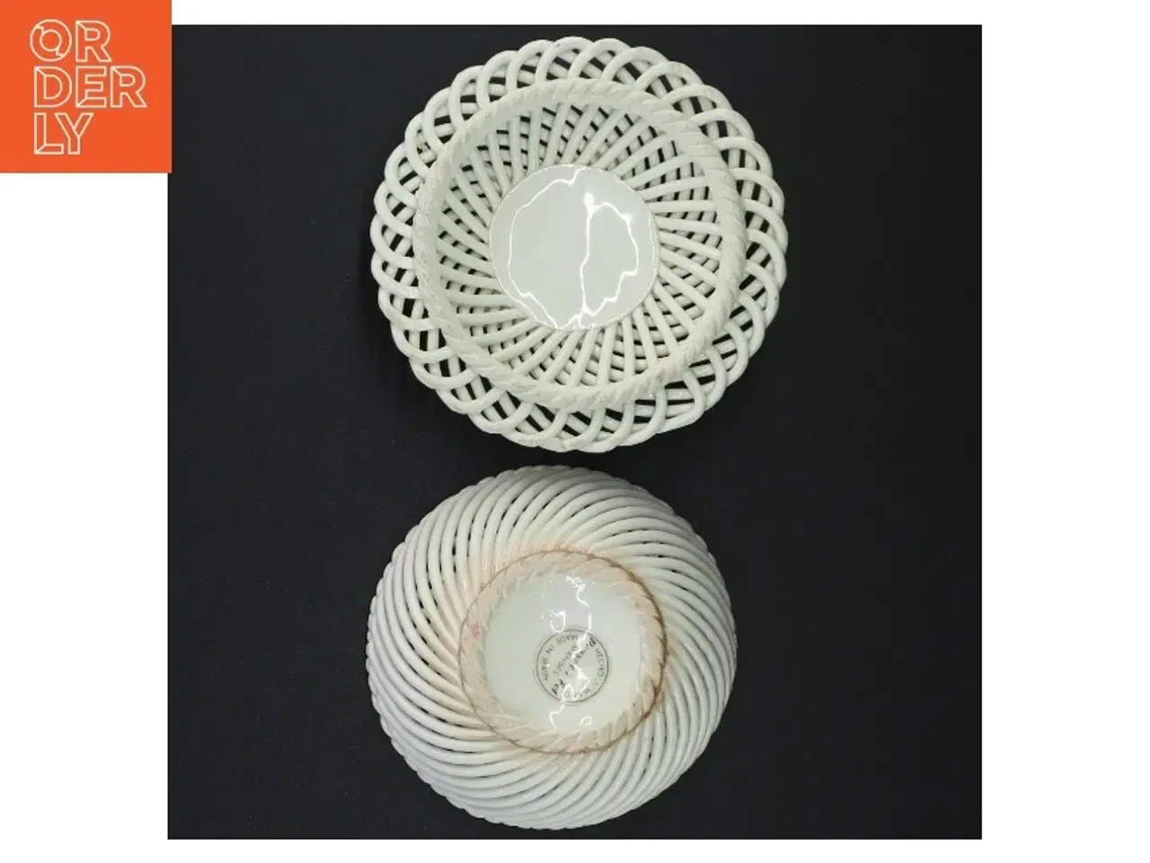 Billede 5 - Flettet porcelænskurv med rosenmotiv