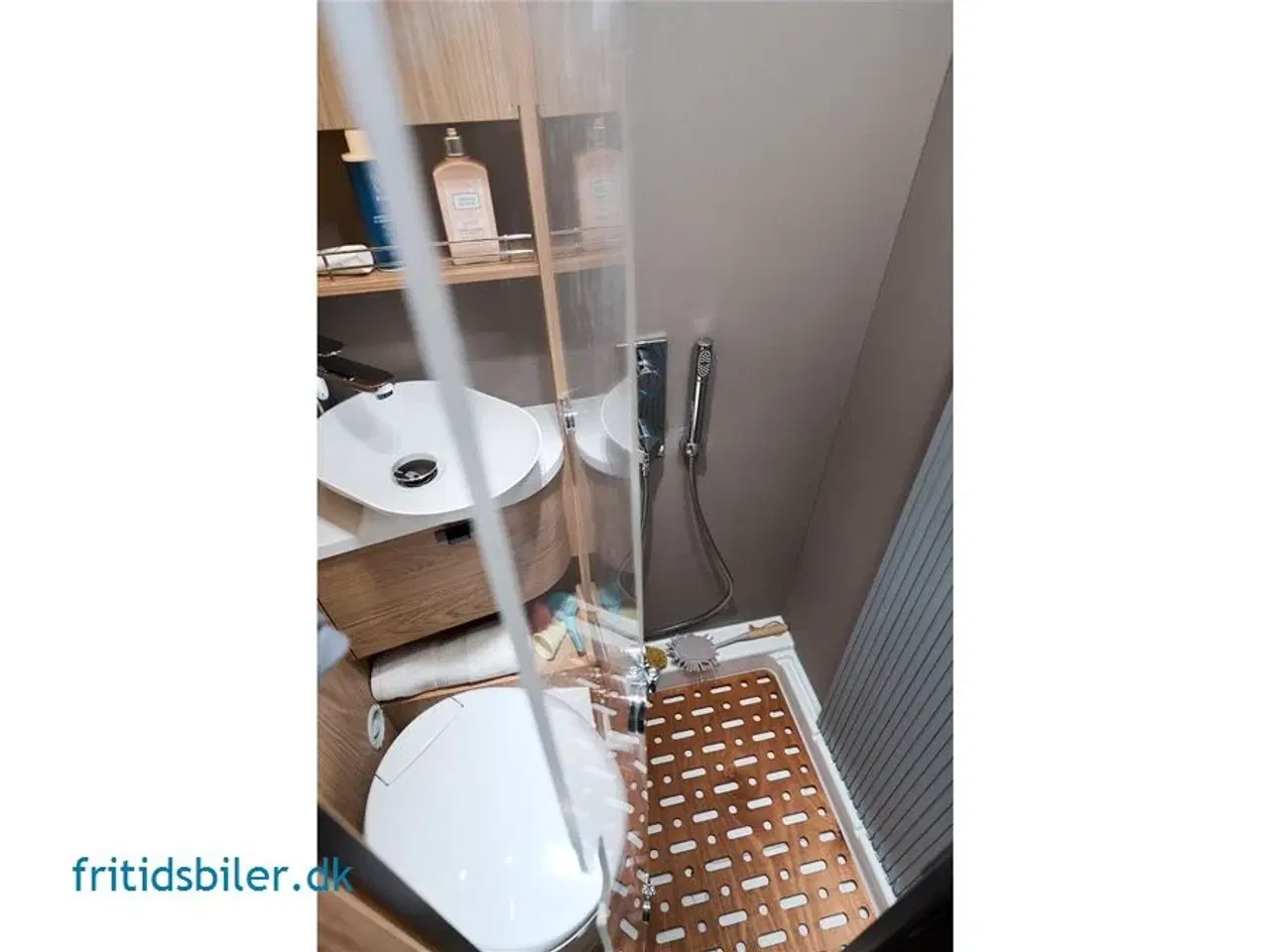 Billede 10 - 2026 - Bravia 599 140 Hk   Bravia 599 Classis Fritidsbil under 6.00 meter i en helt uhørt høj kvalitet