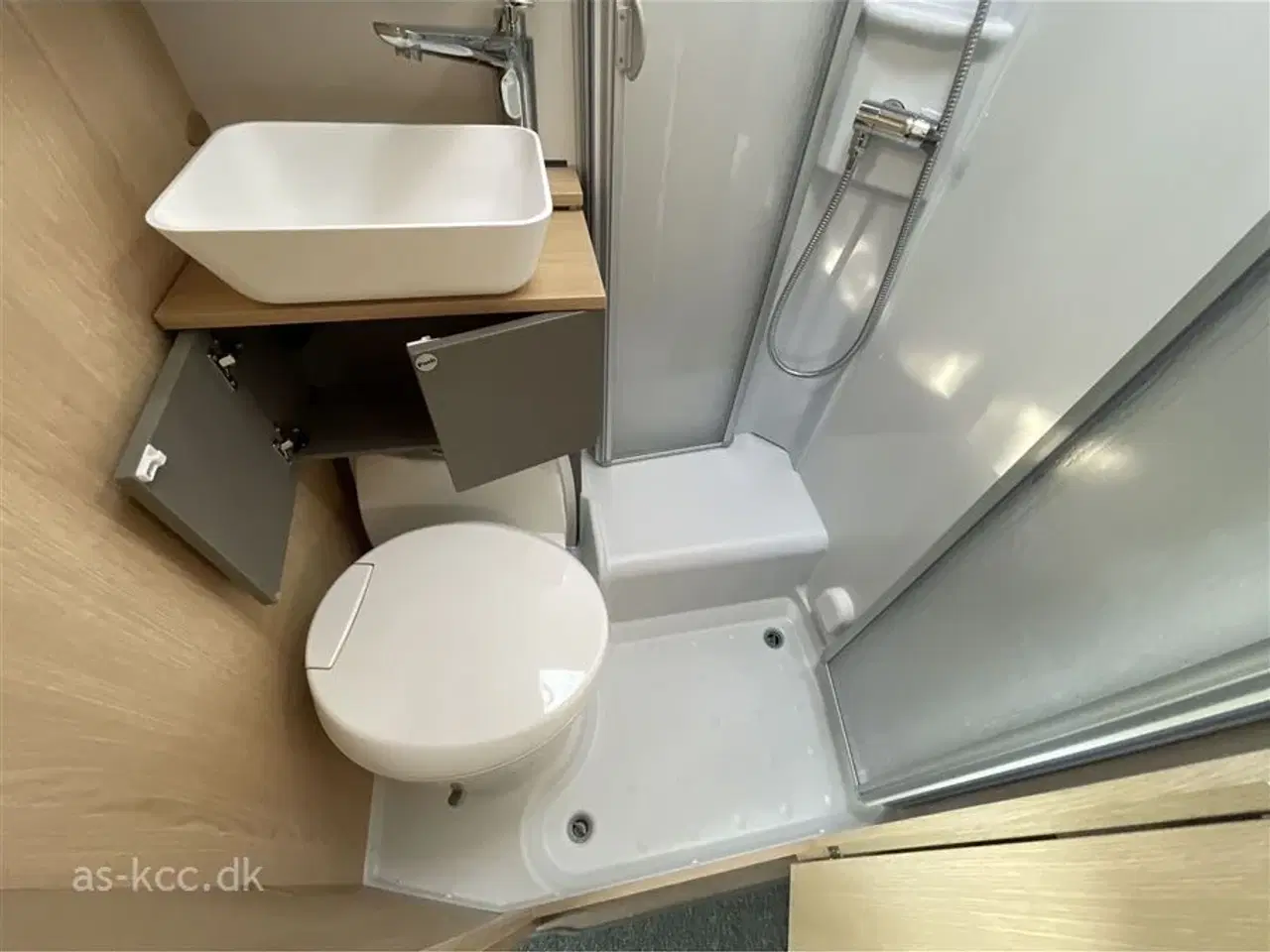 Billede 9 - 2025 - LMC Tourer T660 G   Ny LMC  T660 G Tourer 70 års jubilæums model  Automat gear og fartpilot.SÆLGES FOR KUNDE