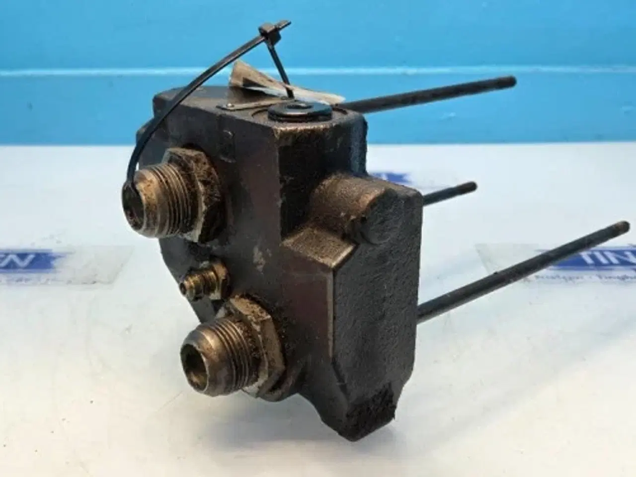 Billede 8 - Massey Ferguson 6290 Hydraulikventil 3796110M1