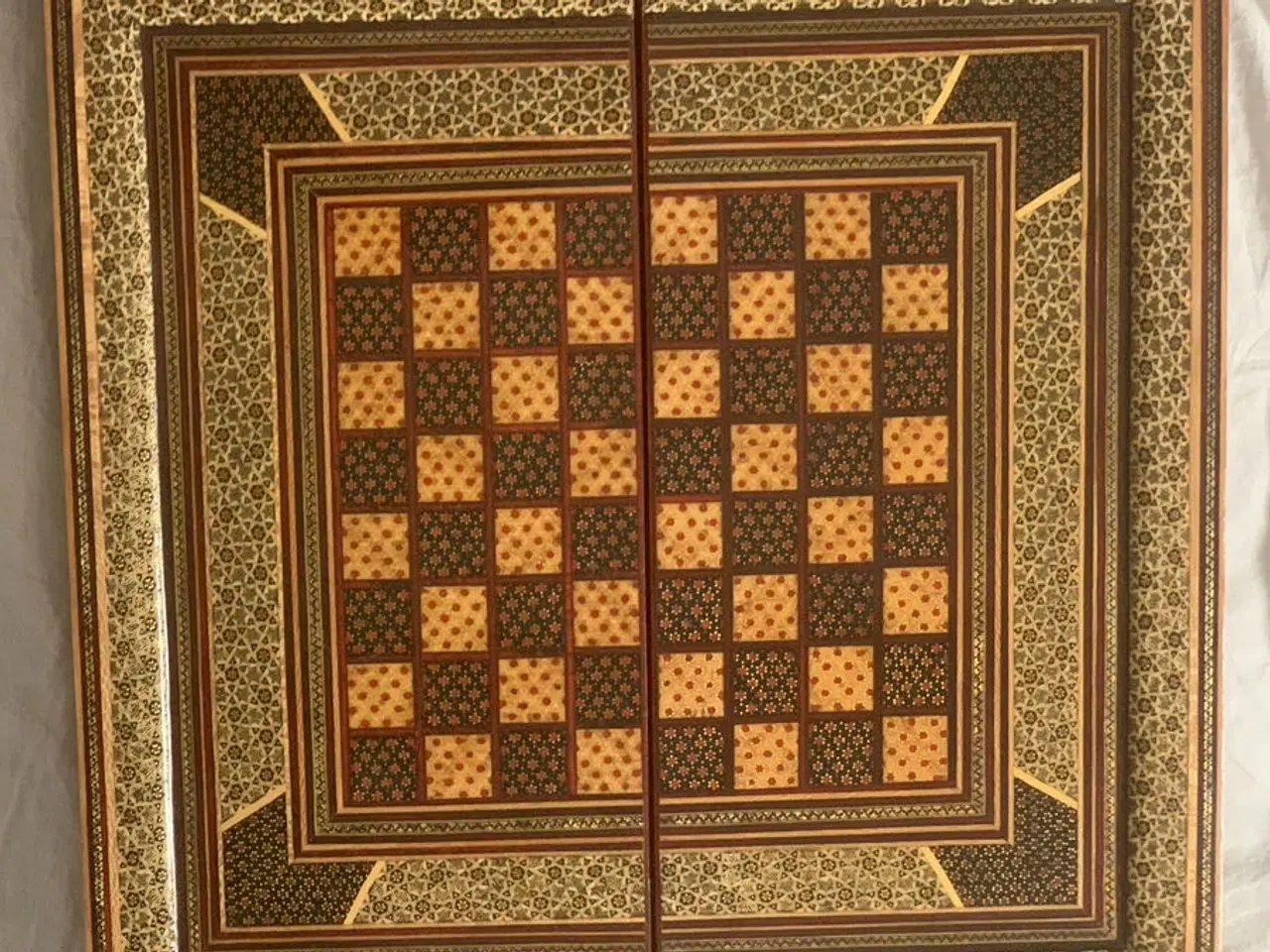 Billede 4 - Håndlavet persisk backgammon / skakbræt 