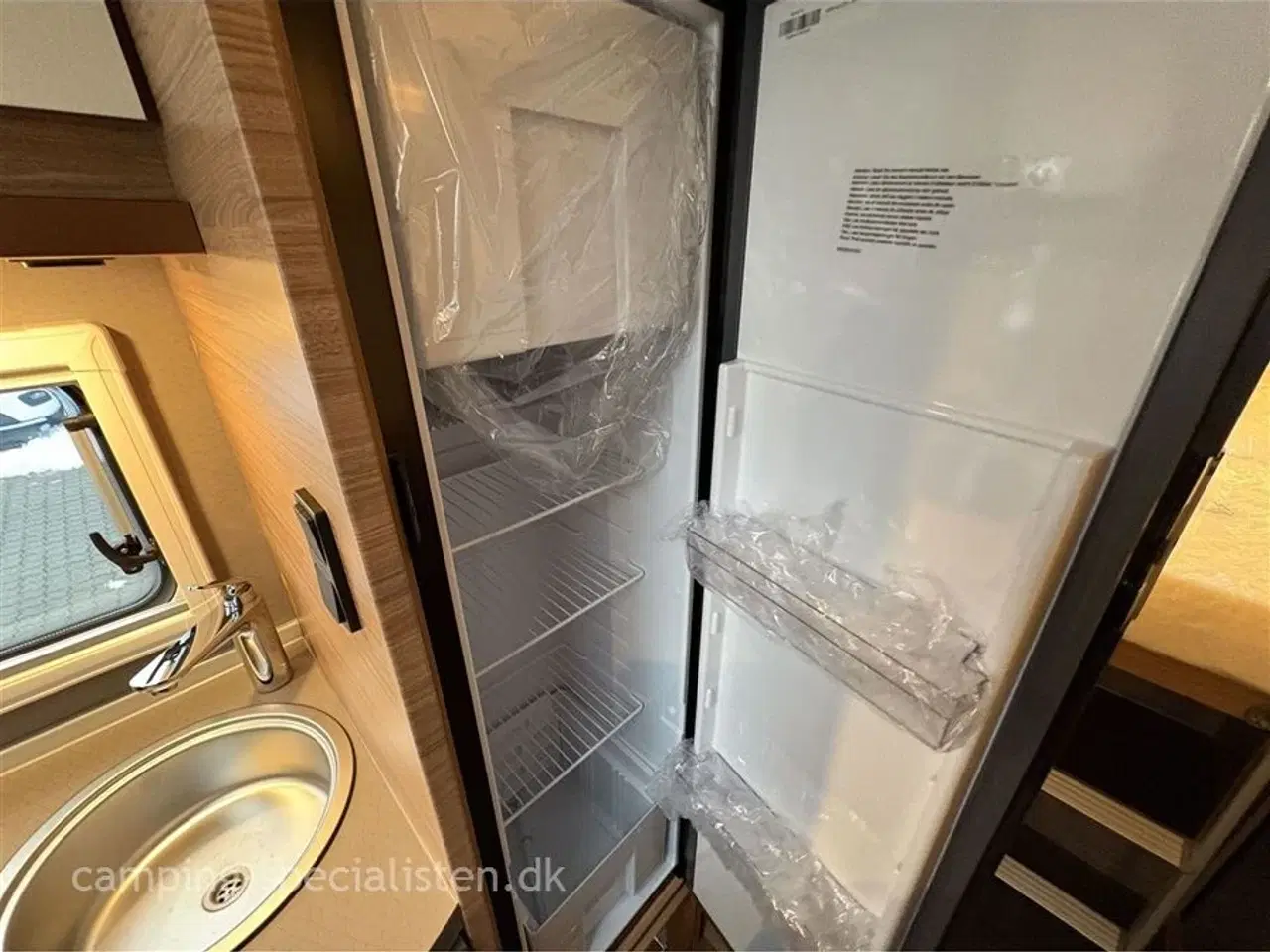 Billede 14 - 2026 - Weinsberg Pepper Edition MEG 640 Mercedes   Weinsberg CaraCompact 640 MEG Edition Pepper MB 2026 - Kan ses nu hos Camping-Specialisten.dk