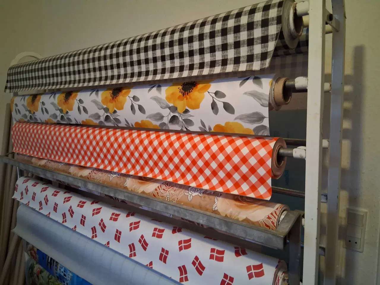 Billede 3 - Vogsdug stativ med 11 ruller Vogsdug  