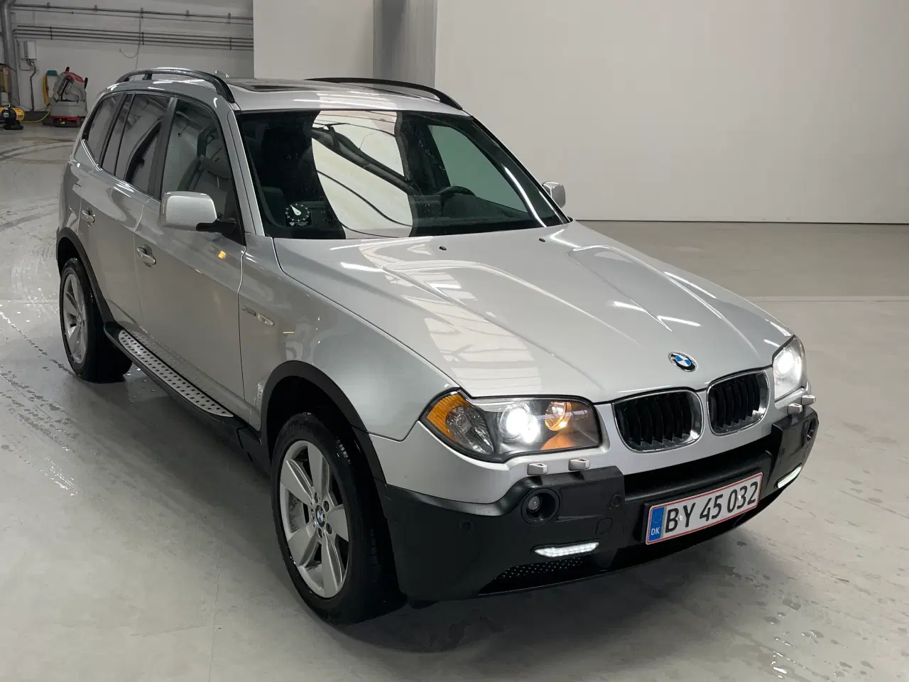 Billede 2 - SUPER FIN BMW x3 3,0 benzin alt i udstyr