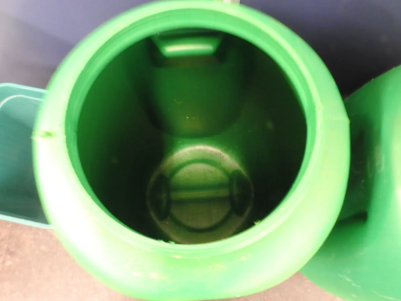 Billede 2 - Plasttønder 3 stk. samlet