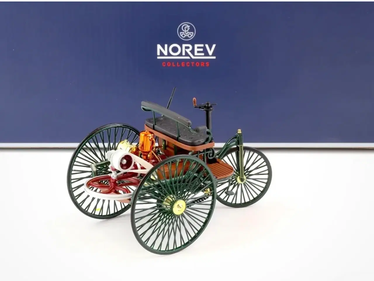 Billede 3 - 1:18 Daimler Benz 3hjulet Patentvogn 1886