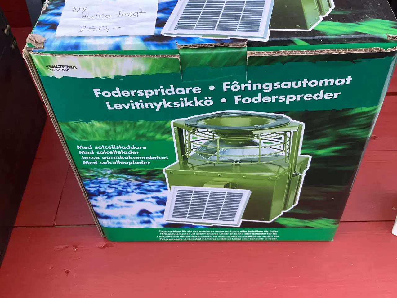 Billede 1 - Foderautomat med solceller 