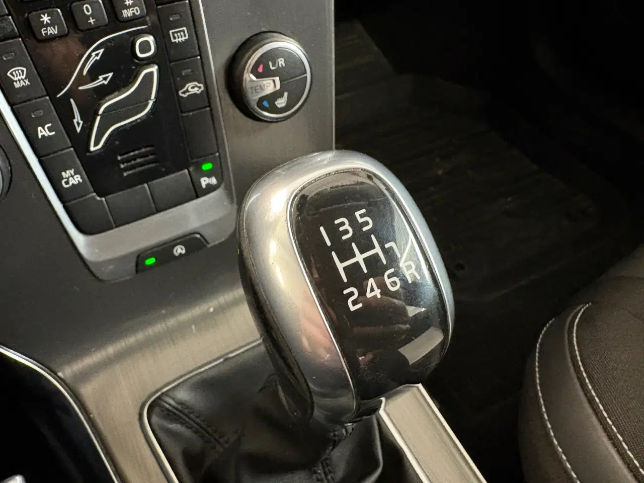 Billede 11 - Volvo V40 2,0 D3 Momentum 150HK 5d 6g