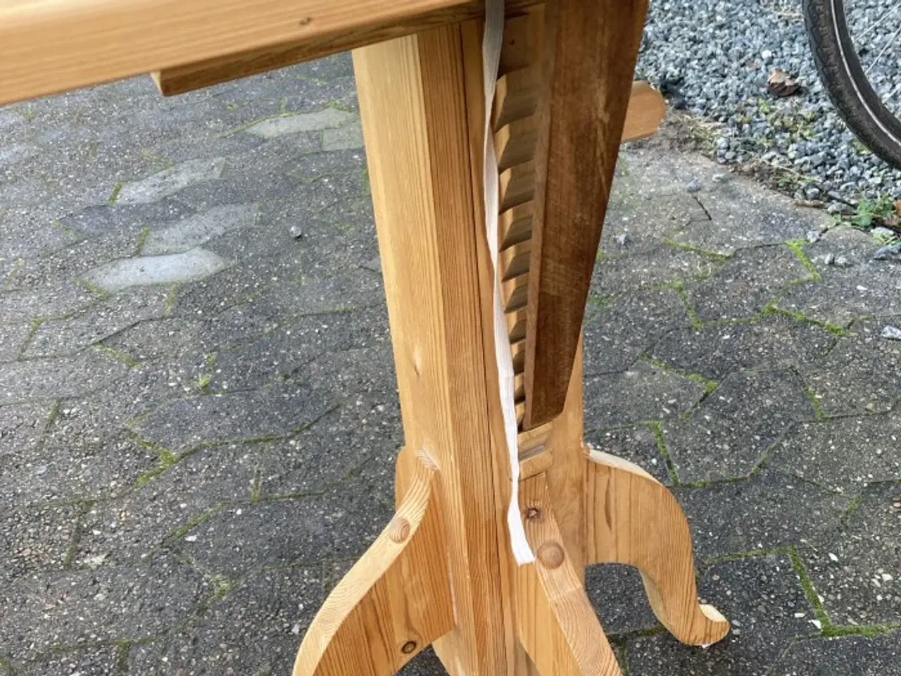 Billede 2 - Kniplebræt og kniplebord