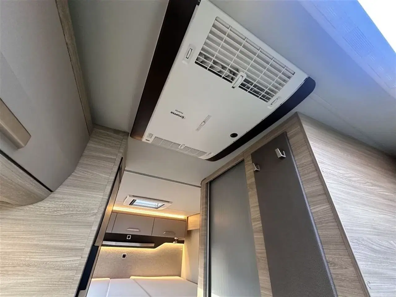 Billede 27 - 2020 - Knaus Van TI MAN 650 MEG PLUS Platinum Selection   Velholdt Autocamper med enkelt senge