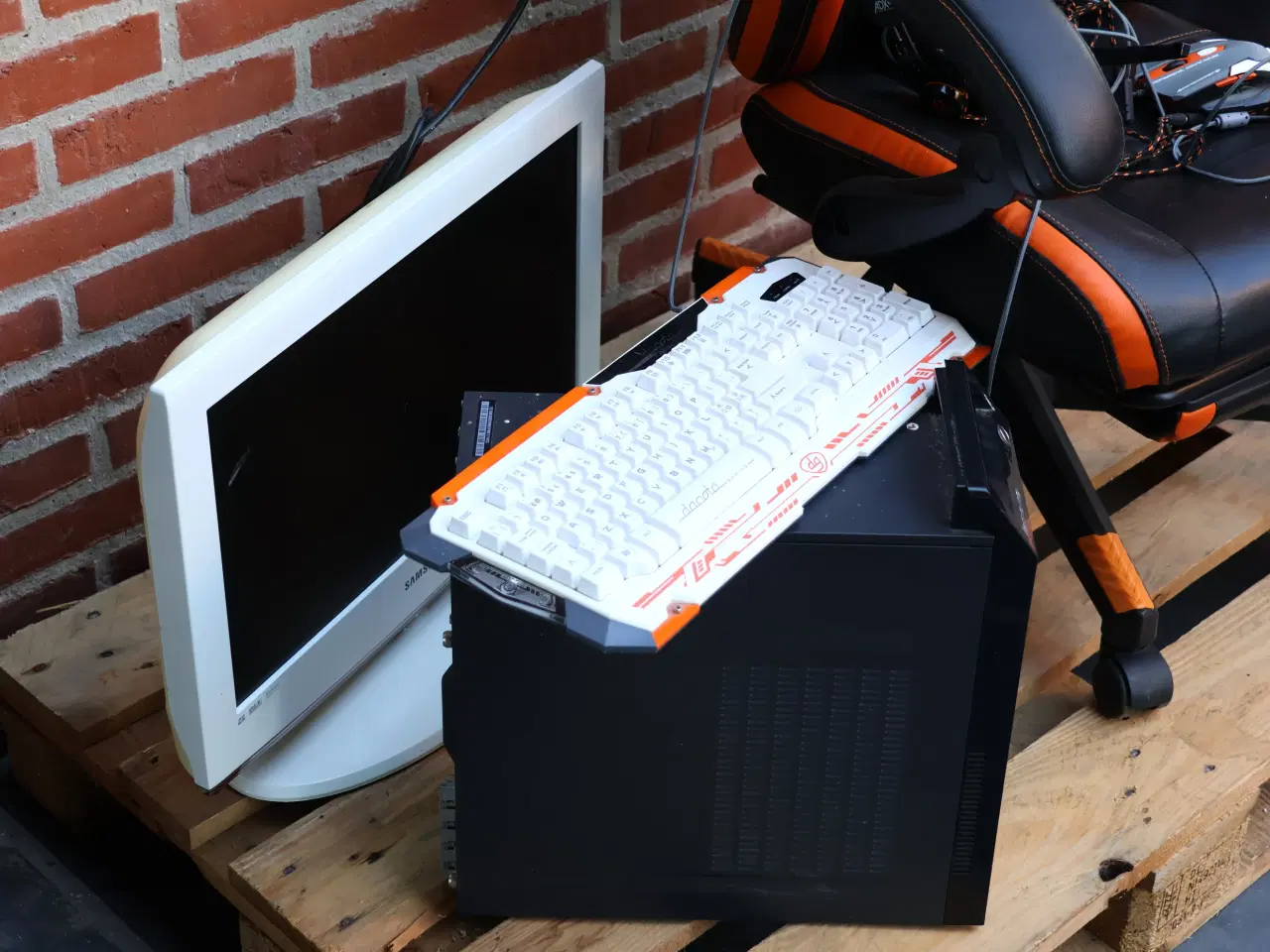 Billede 4 - Gaming sæt: stol, computer, skærm, tastatur, mus 