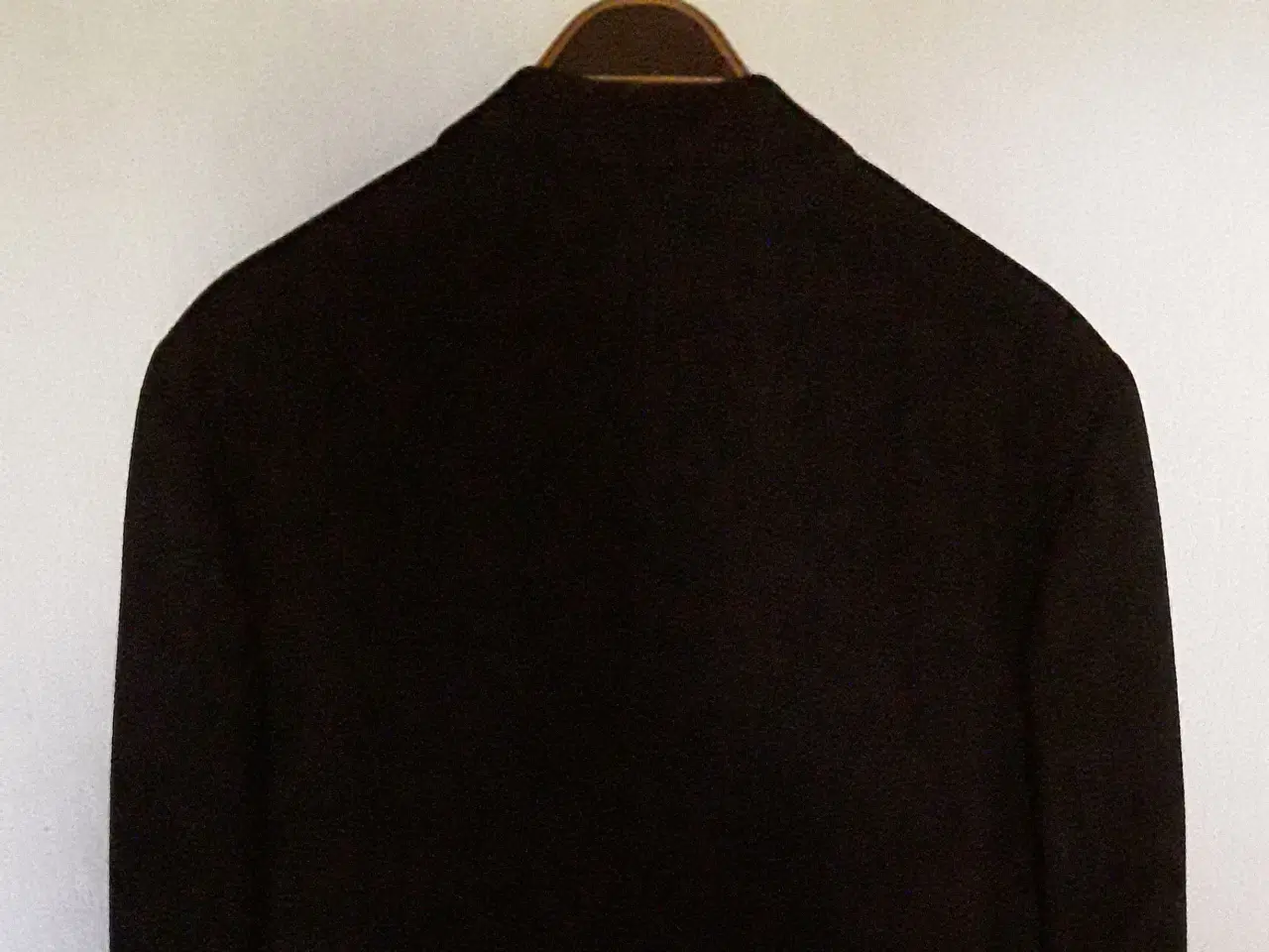Billede 3 - Sort jakkesæt livvidde ca 92 cm