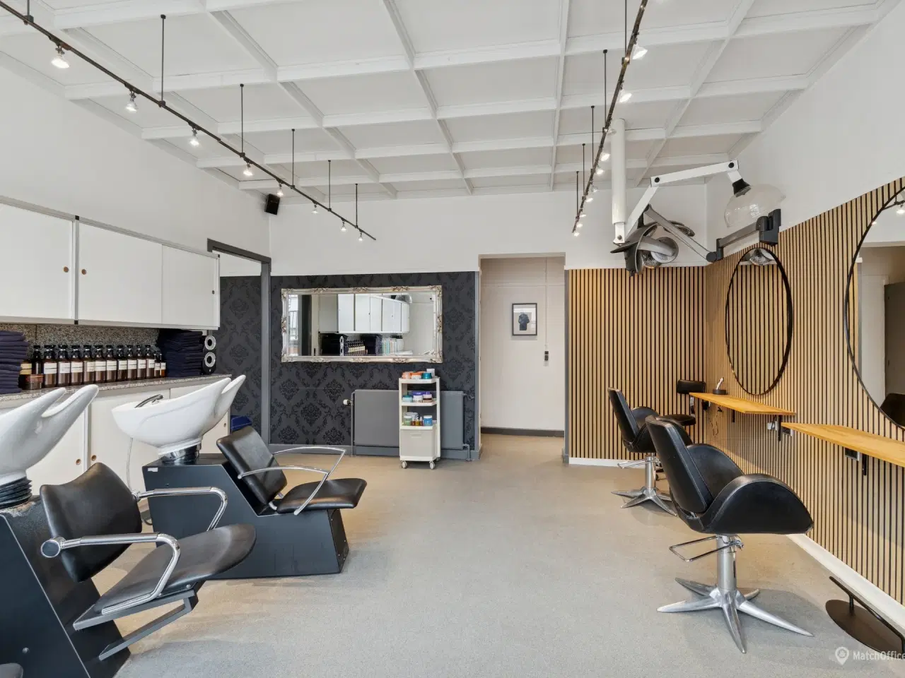 Billede 9 - Velbeliggende frisørsalon til afståelse
