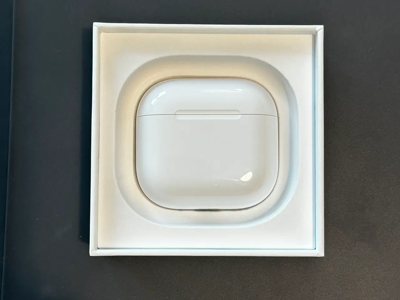 Billede 3 - Apple AirPods 4 med støjreduktion