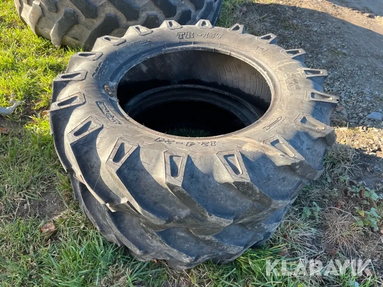 Billede 2 - Dæk BKT TR-135 2 styk