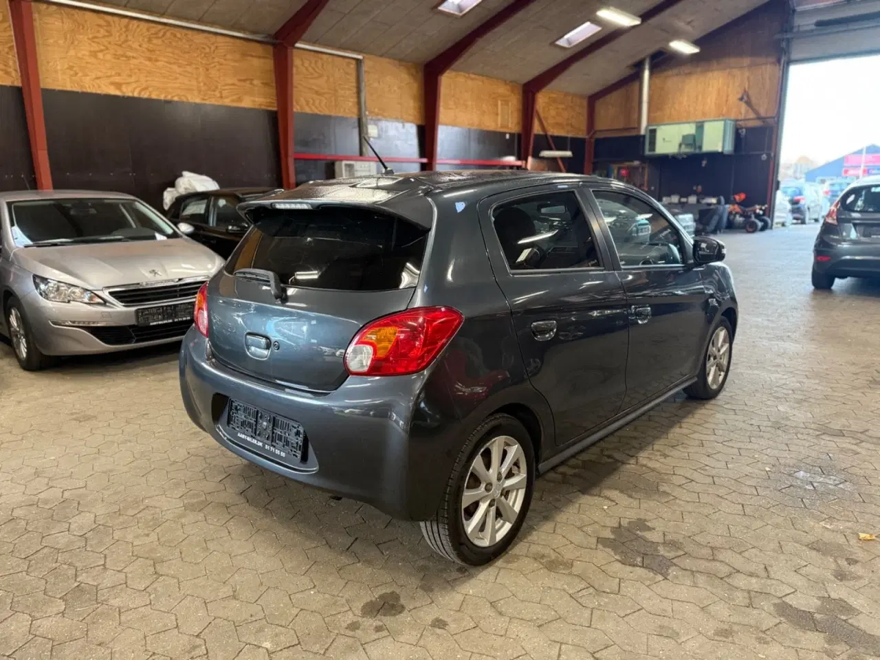 Billede 5 - Mitsubishi Space Star 1,2 Black & White