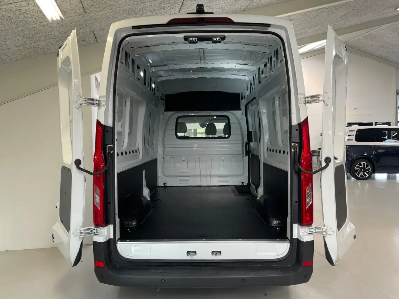 Billede 14 - Maxus e-Deliver 9 88 L3H3 Kassevogn
