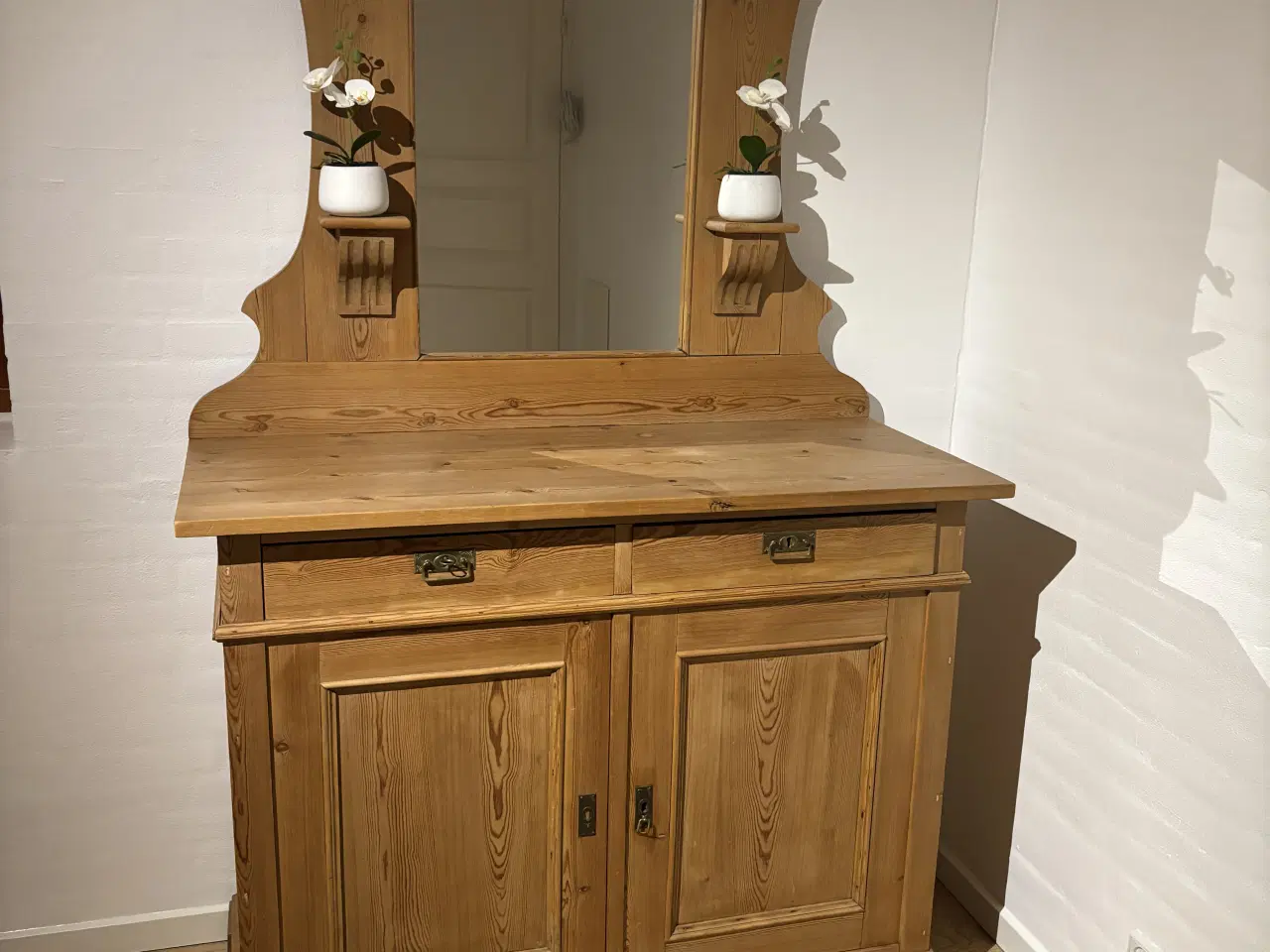 Billede 1 - Antik Skænk