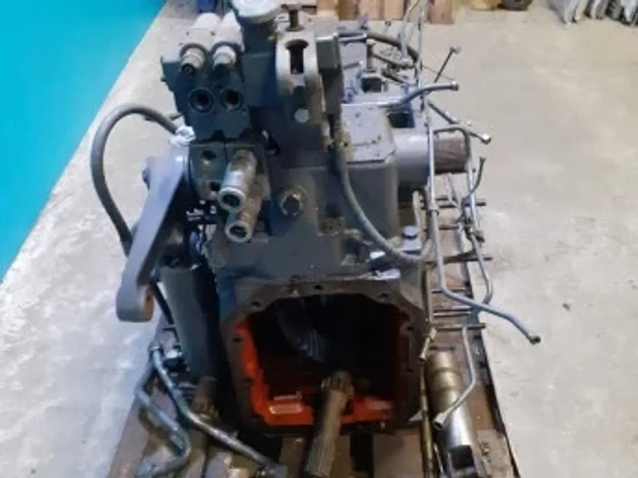 Billede 2 - New Holland TM 165 Bagtøj