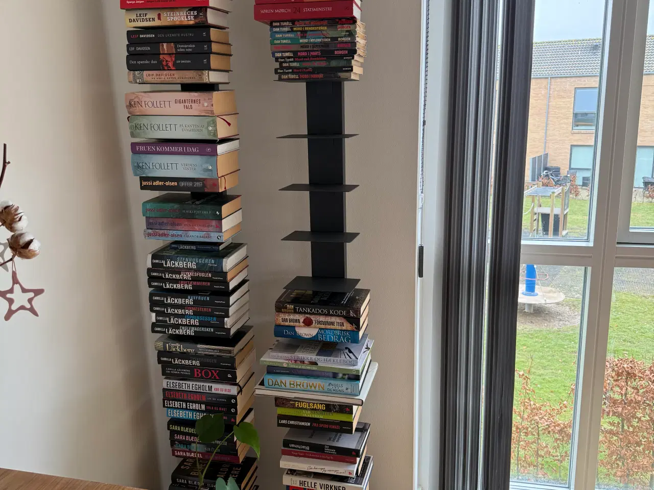 Billede 2 - Sapiens bogreol